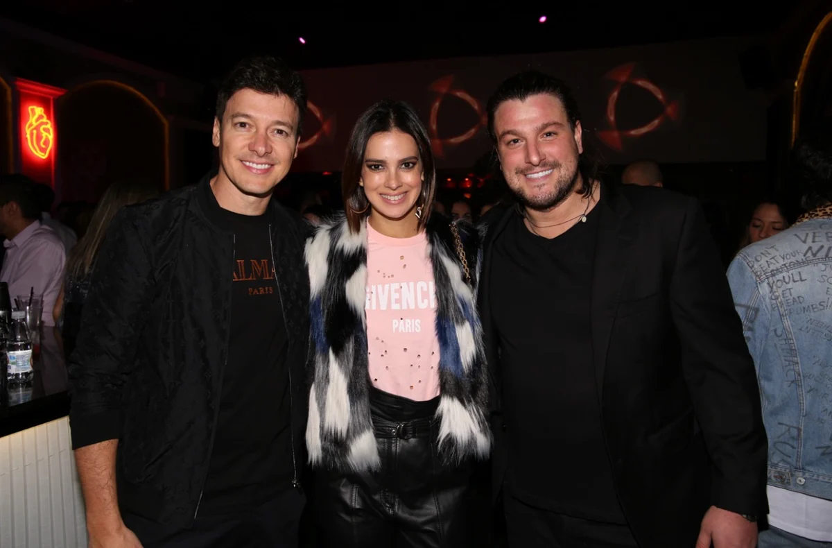 Rodrigo Faro, Vera Viel e Rafa Puglisi na comemoração dos 100 anos da clínica