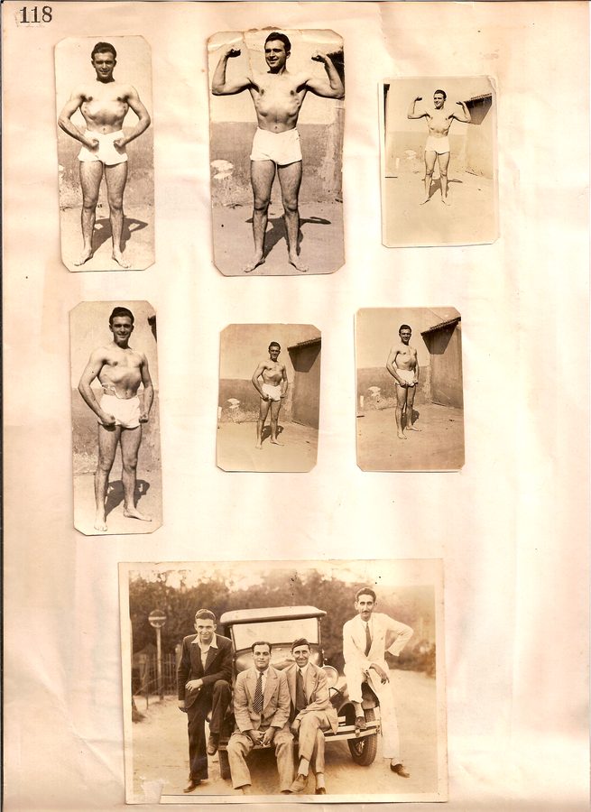 Página de álbum com retratos de atletas e fotografia de equipe.
